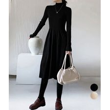 ミニミニストア(miniministore)のミドル丈ニットワンピースハイネックワンピ