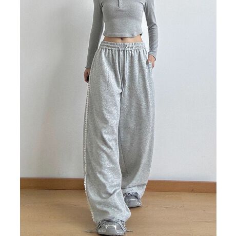 JWAȒɁA肰ȂÂYXEFbgpcBTChɂzCg[XAX|[eB[ȈۂɃtF~jȃANZgvXBEGXg̓SƕR̎dlŁAbNXAXgXt[ȒSnB_炩ȔG̃XEFbgfނŁAOV[YfC[gɂ҂̈ꖇBJ[FubN/CgO[TCYFTCY:100cm ҉:66cm EGXg(Sdl):60-90cm qbv:108cm :62cmnFȂLkFȂFȂYFׂĕuTCYłi̐@ႢǍ덷܂̂ŁAjBCOAî߁Ai̍וdl͑قȂꍇ܂B\߂̏A肢v܂B