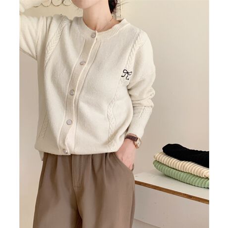 |Cg̃{fUCڂ䂭jbgJ[fBKBtgƑ̃P[u҂݂ƁAiȃp[{^肰ȂANZgɁB炩ȕŁAG߂ɂ҂̒SnBfj⃍OXJ[gƍ킹āAi`ȑlR[fɁBJ[FO[/AC{[/x_[/sN/bhTCYFTCY:59cm :51cm :42cm 䂫:67.5cm g:47cm :94-112cmnFȂLkF蓧FȂYFׂĕuTCYłi̐@ႢǍ덷܂̂ŁAjBCOAî߁Ai̍וdl͑قȂꍇ܂B\߂̏A肢v܂B