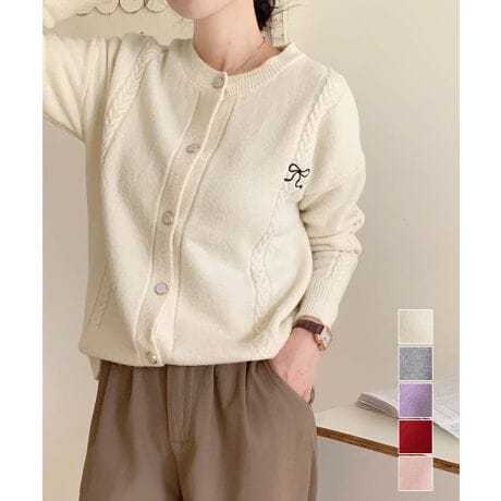 |Cg̃{fUCڂ䂭jbgJ[fBKBtgƑ̃P[u҂݂ƁAiȃp[{^肰ȂANZgɁB炩ȕŁAG߂ɂ҂̒SnBfj⃍OXJ[gƍ킹āAi`ȑlR[fɁBJ[FO[/AC{[/x_[/sN/bhTCYFTCY:59cm :51cm :42cm 䂫:67.5cm g:47cm :94-112cmnFȂLkF蓧FȂYFׂĕuTCYłi̐@ႢǍ덷܂̂ŁAjBCOAî߁Ai̍וdl͑قȂꍇ܂B\߂̏A肢v܂B