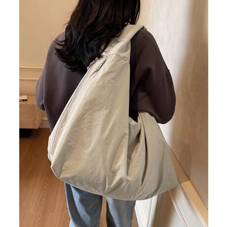 Xg[gYeʃV_[obOBm[gp\RA4t@C]TŎ[ł邽ՂTCYBXVbsOȂǁAJWAȂoɂ҂BJ[FubN/AC{[/lCr[/x[W/CG[/J[L/uE/K/bhTCYF:39cm ㉡:52.5cm ꉡ:45cm }`:17cm 荂:24cm 蒷:38cmiߕsAOsj[ɂāEA4Ήi22~31cm)FZEiPadminiΉi19.6~13.5~0.7cm)FZEzi10~20cmjFZE܂z:ZEL[P[X:ZEybg{gi500mljFZEybg{gci500mljFZdF440gnF|PbgF萶YFׂĕuTCYłi̐@ႢǍ덷܂̂ŁAjBCOAî߁Ai̍וdl͑قȂꍇ܂B\߂̏A肢v܂B