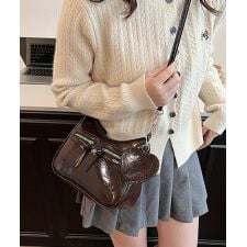 レトロショルダーバッグ ハートチャーム付