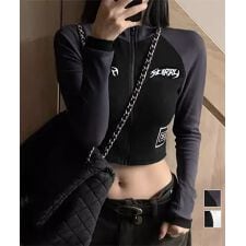 ミニミニストア(miniministore)のロゴジップアップ クロップドトップス長袖