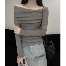 ミニミニストア(miniministore)のワイドオフショルダーニットトップス肩出し