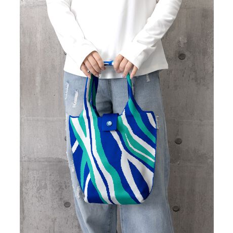 JtȊ􉽊w͗lڂAjbgfނ̃g[gobOByĎ₷̂ɁA[͂BVvȃR[fɍ킹邾ŁAR[fBl[g̃ANZgɂȂBJ[FCgO[/IW/sN/Cu[/O[TCYF:25cm ㉡:28cm ꉡ:16cm }`:7cm 荂:14cm 蒷:32cmiߕsAOsj[ɂāEA4Ήi22~31cm)F~EiPadminiΉi19.6~13.5~0.7cm)FZEzi10~20cmjFZE܂z:ZEL[P[X:ZEybg{gi500mljFZEybg{gci500mljFZdF166gnFȂ|PbgFȂYFׂĕuTCYłi̐@ႢǍ덷܂̂ŁAjBCOAî߁Ai̍וdl͑قȂꍇ܂B\߂̏A肢v܂B