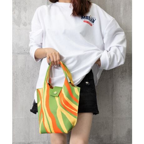 JtȊ􉽊w͗lڂAjbgfނ̃g[gobOByĎ₷̂ɁA[͂BVvȃR[fɍ킹邾ŁAR[fBl[g̃ANZgɂȂBJ[FCgO[/IW/sN/Cu[/O[TCYF:25cm ㉡:28cm ꉡ:16cm }`:7cm 荂:14cm 蒷:32cmiߕsAOsj[ɂāEA4Ήi22~31cm)F~EiPadminiΉi19.6~13.5~0.7cm)FZEzi10~20cmjFZE܂z:ZEL[P[X:ZEybg{gi500mljFZEybg{gci500mljFZdF166gnFȂ|PbgFȂYFׂĕuTCYłi̐@ႢǍ덷܂̂ŁAjBCOAî߁Ai̍וdl͑قȂꍇ܂B\߂̏A肢v܂B