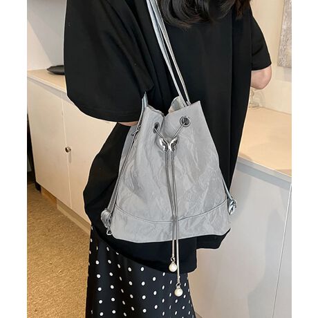 h[XgO̐[Ƀp[炢AiƑl͋CvXV_[obOBRpNgȃTCYȂAzX}zȂǂ̕Ki[łṕBbNE|E΂߂ƁAX^CV[ɍ킹Ďgł֗3WAYdlBJ[FubN/AC{[/Vo[/~gTCYF:22cm ㉡:26cm ꉡ:24cm }`:10cm V_[:56-110cm(߉\AOs)[ɂāEA4Ήi22~31cm)F~EiPadminiΉi19.6~13.5~0.7cm)F~Ezi10~20cmjFZE܂z:ZEL[P[X:ZEybg{gi500mljFZEybg{gci500mljFZdF228gnF|PbgFȂYFׂĕuTCYłi̐@ႢǍ덷܂̂ŁAjBCOAî߁Ai̍וdl͑قȂꍇ܂B\߂̏A肢v܂B