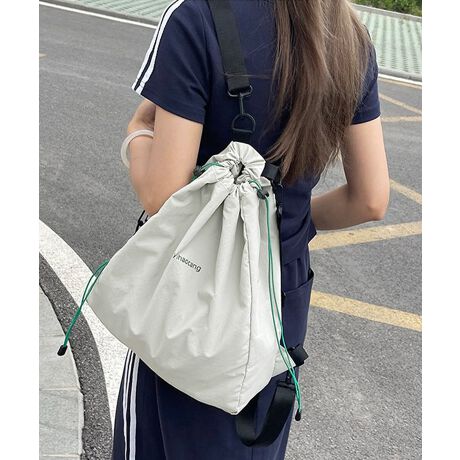 RŃLbƕARpNgɂ܂Ƃ܂В^CṽibvTbNB߂̃V_[XgbvɗDtBbgAԂ̎gpłKB|Cg̃S肰ȂANZgƂȂAVvȂꂽۂoBig͂AAEghA⃌W[A}U[YobOAWobOAgxobOȂǁALV[Ŋ􂷂邱ƊԈႢȂBJ[FubN/CgO[/sNTCYF:37cm ㉡:35cm ꉡ:37cm }`:7cm V_[:52-95cmi߉\AO\j[ɂāEA4Ήi22~31cm)FZEiPadminiΉi19.6~13.5~0.7cm)FZEzi10~20cmjFZE܂z:ZEL[P[X:ZEybg{gi500mljFZEybg{gci500mljFZdF205gnFȂ|PbgF萶YFׂĕuTCYłi̐@ႢǍ덷܂̂ŁAjBCOAî߁Ai̍וdl͑قȂꍇ܂B\߂̏A肢v܂B