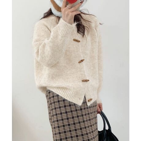 \tgȕ͂̃gO{^tjbgJ[fBKBVGbgƏ_炩ȑfފŁAbNXȂȂꂽ͋CoB{^JĉHDΌy₩ɁA΃vI[o[ɒȂ2WAYdlBJ[FAC{[/O[/x_[/~g/CG[TCYFTCY:55cm 䂫:81cm g:53cm :106-136cmnFȂLkF蓧FȂYFׂĕuTCYłi̐@ႢǍ덷܂̂ŁAjBCOAî߁Ai̍וdl͑قȂꍇ܂B\߂̏A肢v܂B