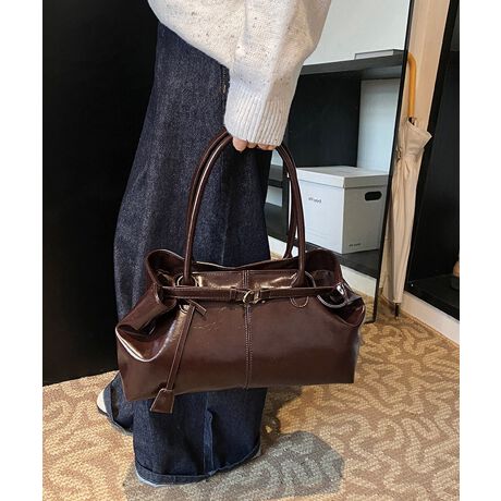 ̂㎿ȃtFCNU[fނƐꂽfUCŎdグg[gobOB{xgANZgɂȂAGKgȈۂoBRpNgȂ[͔QŁAiPadminiRXAX}zȂǕKipIȃTCYBJWAR[f炫ꂢ߃X^C܂őΉAfC[Aʋ΁AT̂oɍ킹₷\obOBJ[FubN/uE/L/CbhTCYF:19cm ㉡:39cm ꉡ:35cm }`:11cm 荂:19cm 蒷:56cmiߕsAOs)[ɂāEA4Ήi22~31cm)F~EiPadminiΉi19.6~13.5~0.7cm)FZEzi10~20cmjFZE܂z:ZEL[P[X:ZEybg{gi500mljFZEybg{gci500mljF~dF268gnF|PbgF萶YFׂĕuTCYłi̐@ႢǍ덷܂̂ŁAjBCOAî߁Ai̍וdl͑قȂꍇ܂B\߂̏A肢v܂B