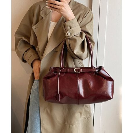 ̂㎿ȃtFCNU[fނƐꂽfUCŎdグg[gobOB{xgANZgɂȂAGKgȈۂoBRpNgȂ[͔QŁAiPadminiRXAX}zȂǕKipIȃTCYBJWAR[f炫ꂢ߃X^C܂őΉAfC[Aʋ΁AT̂oɍ킹₷\obOBJ[FubN/uE/L/CbhTCYF:19cm ㉡:39cm ꉡ:35cm }`:11cm 荂:19cm 蒷:56cmiߕsAOs)[ɂāEA4Ήi22~31cm)F~EiPadminiΉi19.6~13.5~0.7cm)FZEzi10~20cmjFZE܂z:ZEL[P[X:ZEybg{gi500mljFZEybg{gci500mljF~dF268gnF|PbgF萶YFׂĕuTCYłi̐@ႢǍ덷܂̂ŁAjBCOAî߁Ai̍וdl͑قȂꍇ܂B\߂̏A肢v܂B