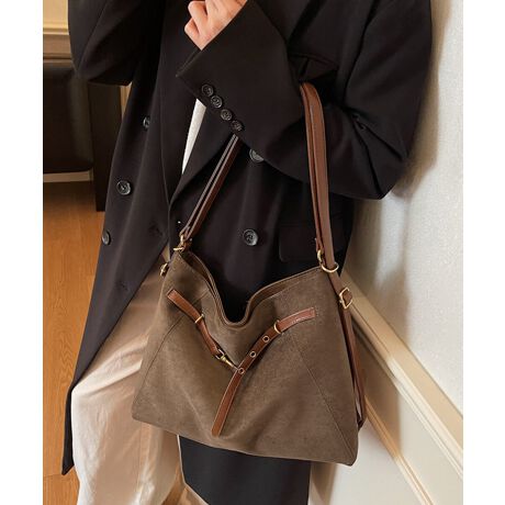 Be[ŴXG[hƃtgxgfUCȃg[gobOBA4TCYeʂŁAʋ΂ʊwAfC[gɂ҂BV_[xgςƃbNɂȂACɍ킹3WAYŎgBJ[FubN/uE/x[W/CG[/O[TCYFTCY:26cm ㉡:36cm ꉡ:41cm }`:13cm V_[:46-85cmi߉\AOsj[ɂāEA4Ήi22~31cm)FZEiPadminiΉi19.6~13.5~0.7cm)FZEzi10~20cmjFZE܂z:ZEL[P[X:ZEybg{gi500mljFZEybg{gci500mljFZdF480gnF|PbgF萶YFׂĕuTCYłi̐@ႢǍ덷܂̂ŁAjBCOAî߁Ai̍וdl͑قȂꍇ܂B\߂̏A肢v܂B