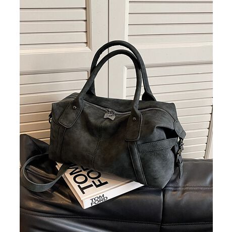 _炩ȃtFCNU[ŎdグABe[WCNȃg[gobOBeʂȂƎĂVGbgŁAfC[ʋ΁Eʊw܂ŊBO|PbgtŁAX}[gɐł֗ȃfUCBjbgfjȂǃJWAR[fɍ킹āAlۂdグ̂߁BJ[FubN/x[WTCYF:24cm ㉡:27cm ꉡ:32cm }`:13cm 荂:11cm 蒷:38cmiߕsAOsj V_[:70-130cmi߉\AO\j[ɂāEA4Ήi22~31cm)F~EiPadminiΉi19.6~13.5~0.7cm)FZEzi10~20cmjFZE܂z:ZEL[P[X:ZEybg{gi500mljFZEybg{gci500mljFZdF621gnF|PbgF萶YFׂĕuTCYłi̐@ႢǍ덷܂̂ŁAjBCOAî߁Ai̍וdl͑قȂꍇ܂B\߂̏A肢v܂B