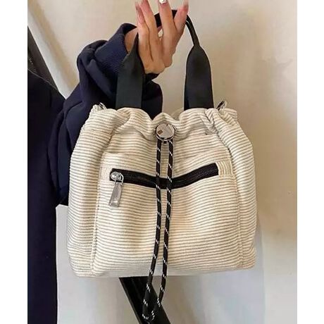 _炩ȃR[fCfނGߊo~jV_[obOB߉\ȃV_[XgbvtŁA|΂ߊ|R݁B}`Lڈȏ̎[͂AfC[gɂ҂BJ[FubN/AC{[/_[NO[/LTCYF:20cm ㉡:30cm ꉡ:23cm }`:12cm 荂:11cm 蒷:18cmiߕsAOsj V_[:68-124cmi߉AOj[ɂāEA4Ήi22~31cm)F~EiPadminiΉi19.6~13.5~0.7cm)FZEzi10~20cmjFZE܂z:ZEL[P[X:ZEybg{gi500mljFZEybg{gci500mljFZdF310gnF|PbgF萶YFׂĕuTCYłi̐@ႢǍ덷܂̂ŁAjBCOAî߁Ai̍וdl͑قȂꍇ܂B\߂̏A肢v܂B