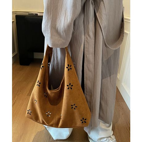 XG[hfނɃt[Jbg{A݊Q̃g[gobOBڈȏɎ[͂AוɂB|₷߂̎ŁAAE^[̏ォłKɎgBfނ̃|[`tĂA̐ɂ֗BVvȃfUCŁAʋ΁EʊwȂǂ̕igAx̂o◷s̃TuobOɂ֗ȃACeBJ[FubN/x[W/L/uE/lCr[TCYFobO::23.5cm ㉡:22cm ꉡ:35.5cm }`:9cm 荂:20cm 蒷:26cmiߕsAOs)|[`::13.5cm ꉡ:19.5cm }`:4.5cm[ɂāEA4Ήi22~31cm)F~EiPadminiΉi19.6~13.5~0.7cm)FZEzi10~20cmjFZE܂z:ZEL[P[X:ZEybg{gi500mljFZEybg{gci500mljFZdF332gnFȂ|PbgFȂYFׂĕuTCYłi̐@ႢǍ덷܂̂ŁAjBCOAî߁Ai̍וdl͑قȂꍇ܂B\߂̏A肢v܂B