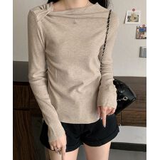 ミニミニストア(miniministore)のオフショルダーニットトップス 肌見せ秋服