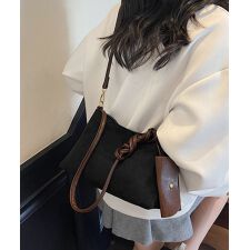 スエード調ショルダーバッグ ポーチ付き鞄