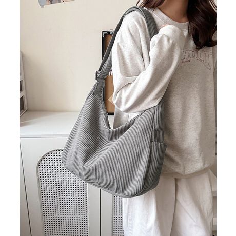 VvȃfUCAx[VbNJ[̃R[fCV_[obOBwʂ̃t@Xi[|PbgALXƂC[A|PbgATCh|PbgAMdi̐ȒPȃfUCBڈȏɂ̂Œʋ΁EʊwEfC[g͂AstFXȂǂɂ҂̃ACeBJ[FubN/O[/AC{[/J[L/}X^[hTCYF:26.5cm ㉡:34.5cm ꉡ:30.5cm }`:12cm V_[:65-119.5cmi߉\AOsj[ɂāEA4Ήi22~31cm)FZEiPadminiΉi19.6~13.5~0.7cm)FZEzi10~20cmjFZE܂z:ZEL[P[X:ZEybg{gi500mljFZEybg{gci500mljFZdF266gnF|PbgF萶YFׂĕuTCYłi̐@ႢǍ덷܂̂ŁAjBCOAî߁Ai̍וdl͑قȂꍇ܂B\߂̏A肢v܂B