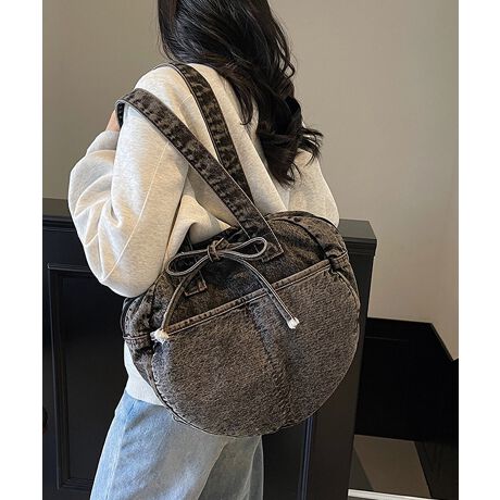 JWAȕ͋Cfjfނ̃EhobOłB_炩ȃfjnŌyÃR[fɎ₷ACełBOɂ̓|PbgtŁAX}z⏬̎[ɂ֗łBVvȂ݊AfC[g炨o܂ŕL􂵂܂BJ[FubN/lCr[/Cgu[/_[Nu[TCYF:30cm ㉡:25cm ꉡ:25cm }`:9cm 荂:19cm 蒷:60cmiߕsAOsj[ɂāEA4Ήi22~31cm)F~EiPadminiΉi19.6~13.5~0.7cm)FZEzi10~20cmjFZE܂z:ZEL[P[X:ZEybg{gi500mljFZEybg{gci500mljFZdF245gnFȂ|PbgFȂYFׂĕuTCYłi̐@ႢǍ덷܂̂ŁAjBCOAî߁Ai̍וdl͑قȂꍇ܂B\߂̏A肢v܂B