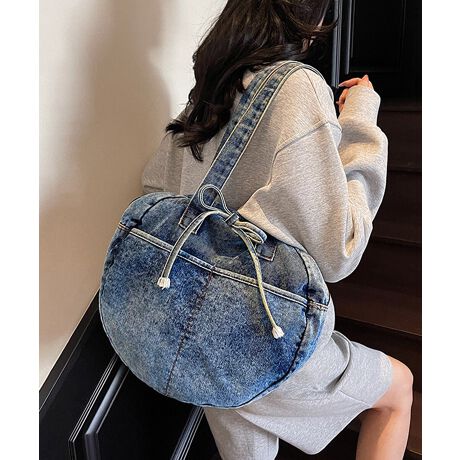 JWAȕ͋Cfjfނ̃EhobOłB_炩ȃfjnŌyÃR[fɎ₷ACełBOɂ̓|PbgtŁAX}z⏬̎[ɂ֗łBVvȂ݊AfC[g炨o܂ŕL􂵂܂BJ[FubN/lCr[/Cgu[/_[Nu[TCYF:30cm ㉡:25cm ꉡ:25cm }`:9cm 荂:19cm 蒷:60cmiߕsAOsj[ɂāEA4Ήi22~31cm)F~EiPadminiΉi19.6~13.5~0.7cm)FZEzi10~20cmjFZE܂z:ZEL[P[X:ZEybg{gi500mljFZEybg{gci500mljFZdF245gnFȂ|PbgFȂYFׂĕuTCYłi̐@ႢǍ덷܂̂ŁAjBCOAî߁Ai̍וdl͑قȂꍇ܂B\߂̏A肢v܂B