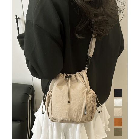 yʂŃRpNgȃTCY͂̋ВV_[obOBgĥh[XgOfUCŁAVvȂX^CÕANZgɁBV_[͒߂\ŁA|΂ߊ|ȂǎRȃAWy߂BJ[FubN/AC{[/x[W/IW/J[LTCYF:18cm ㉡:23cm ꉡ:15cm }`:10cm V_[:60-118cmi߉AOj[ɂāEA4Ήi22~31cm)F~EiPadminiΉi19.6~13.5~0.7cm)F~Ezi10~20cmjF~E܂z:ZEL[P[X:ZEybg{gi500mljF~Eybg{gci500mljF~dF86gnF|PbgF萶YFׂĕuTCYłi̐@ႢǍ덷܂̂ŁAjBCOAî߁Ai̍וdl͑قȂꍇ܂B\߂̏A肢v܂B