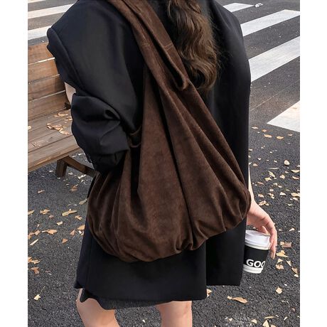 qEƖnA2^CvIׂghg[gobOB蕝LVGbgŁAfC[R[fɔvXBA4TCYPCA500mlybg{g[łAt|[`ŏ₷Bʋ΁Eʊw͂Ax̂o⏬sɂ҂̑eʃfUCBJ[FuE*qE/L*qE/uE*n/L*nTCYFobO:42cm ㉡:51cm ꉡ:36cm }`:1cm 荂:23cm 蒷:46cmiߕsAOsj |[`:21cm :27cm[ɂāEA4Ήi22~31cm)FZEiPadminiΉi19.6~13.5~0.7cm)FZEzi10~20cmjFZE܂z:ZEL[P[X:ZEybg{gi500mljFZEybg{gci500mljFZdF272gnFȂ|PbgFȂYFׂĕuTCYłi̐@ႢǍ덷܂̂ŁAjBCOAî߁Ai̍וdl͑قȂꍇ܂B\߂̏A肢v܂B