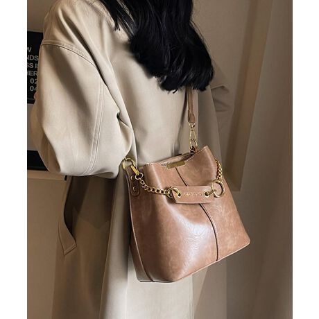 Be[WY؍fUC̃`F[toPbgobOB̂郌U[fނɁAS[h̋ANZgYBd؂|Pbgtŏ₷A悢TCYŒʋ΂ɂœKBꂢ߃R[fJWAX^Cɂ}b`AfC[炨o܂ŕLgACeBJ[FubN/uE/x[WiuEj/eRb^TCYF:20.5cm ㉡:19cm ꉡ:23.5cm }`:12cm 荂:18cm 蒷:37cmiߕsAO\j V_[:103-121cmi߉\AO\j[ɂāEA4Ήi22~31cm)F~EiPadminiΉi19.6~13.5~0.7cm)F~Ezi10~20cmjFZE܂z:ZEL[P[X:ZEybg{gi500mljF~Eybg{gci500mljF~dF482gnFȂ|PbgF萶YFׂĕuTCYłi̐@ႢǍ덷܂̂ŁAjBCOAî߁Ai̍וdl͑قȂꍇ܂B\߂̏A肢v܂B