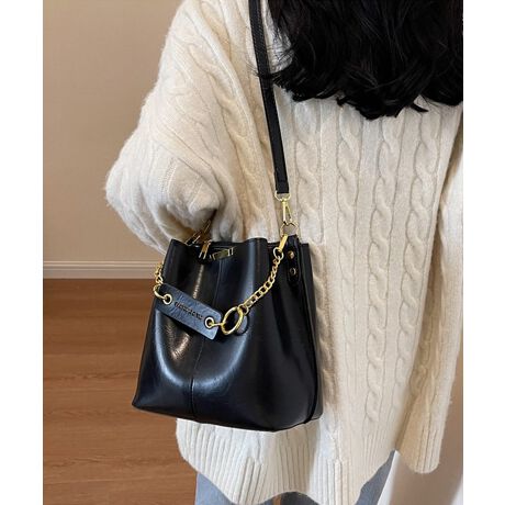 Be[WY؍fUC̃`F[toPbgobOB̂郌U[fނɁAS[h̋ANZgYBd؂|Pbgtŏ₷A悢TCYŒʋ΂ɂœKBꂢ߃R[fJWAX^Cɂ}b`AfC[炨o܂ŕLgACeBJ[FubN/uE/x[WiuEj/eRb^TCYF:20.5cm ㉡:19cm ꉡ:23.5cm }`:12cm 荂:18cm 蒷:37cmiߕsAO\j V_[:103-121cmi߉\AO\j[ɂāEA4Ήi22~31cm)F~EiPadminiΉi19.6~13.5~0.7cm)F~Ezi10~20cmjFZE܂z:ZEL[P[X:ZEybg{gi500mljF~Eybg{gci500mljF~dF482gnFȂ|PbgF萶YFׂĕuTCYłi̐@ႢǍ덷܂̂ŁAjBCOAî߁Ai̍וdl͑قȂꍇ܂B\߂̏A肢v܂B