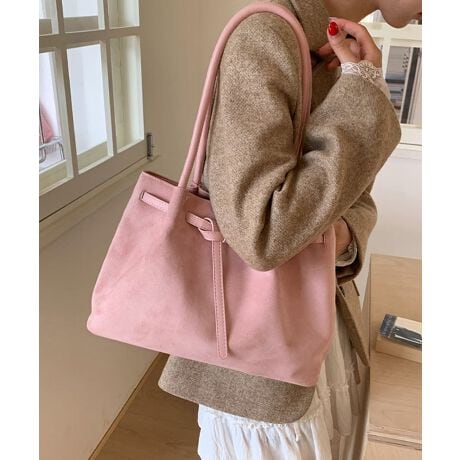 xgfUCANZgɂȂAiȃXNGA^g[gobOBL߂̃}`Ŏ[͂A|PbgtŐ₷Bʋ΂₨oAꂢ߂ɂJWAɂ킹₷\obOBJ[FubN/L/uE/Cbh/sNTCYFTCY:25cm ㉡:31cm ꉡ:34.5cm }`:10cm 荂:24cm 蒷:59cmiߕsAOsj[ɂāEA4Ήi22~31cm)F~EiPadminiΉi19.6~13.5~0.7cm)FZEzi10~20cmjFZE܂z:ZEL[P[X:ZEybg{gi500mljFZEybg{gci500mljFZdF451gnF|PbgF萶YFׂĕuTCYłi̐@ႢǍ덷܂̂ŁAjBCOAî߁Ai̍וdl͑قȂꍇ܂B\߂̏A肢v܂B