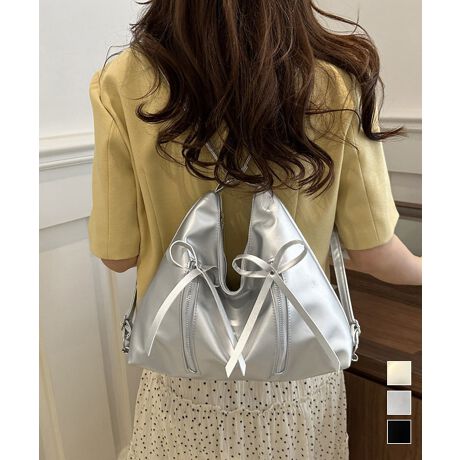 ƃgh𗼕ꂽ~ȃV_[obOBtgɂ͏p̃{tt@Xi[|PbgAtF~jȃANZgvXBXgbv̒𒲐߂邱ƂŁAbNA|A񂰂3WAYdlBX^CV[ɍ킹Ďg\BJ[FubN/AC{[/Vo[TCYF:19.5cm ㉡:26cm ꉡ:30cm }`:8.5cm V_[:41-78cmi߉\AOsj[ɂāEA4Ήi22~31cm)F~EiPadminiΉi19.6~13.5~0.7cm)FZEzi10~20cmjFZE܂z:ZEL[P[X:ZEybg{gi500mljFZEybg{gci500mljF~dF237gnF|PbgFȂYFׂĕuTCYłi̐@ႢǍ덷܂̂ŁAjBCOAî߁Ai̍וdl͑قȂꍇ܂B\߂̏A肢v܂B