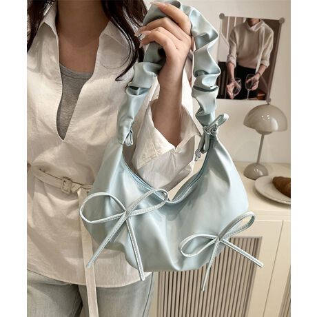 {fUCANZgƂȂV_[obOBV_[̃MU[́AD݂ɍ킹či𒲐łA񂰁A|A΂ߊ|ƁA֗3waydlBVvȃX^COɍ킹邾ŁAghAbvBJ[FzCg/sN/u[/Vo[TCYF:18cm ㉡:30cm ꉡ:18cm V_[::23-75cmihXg߉AOsj[ɂāEA4Ήi22~31cm)F~EiPadminiΉi19.6~13.5~0.7cm)FZEzi10~20cmjFZE܂z:ZEL[P[X:ZEybg{gi500mljFZEybg{gci500mljF~dF143gnF|PbgFȂYFׂĕuTCYłi̐@ႢǍ덷܂̂ŁAjBCOAî߁Ai̍וdl͑قȂꍇ܂B\߂̏A肢v܂B