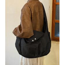 ショルダーバッグ A4大容量 ナイロン黒