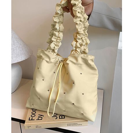 ƂV_[|Cg̃g[gobOB}bgȃubNnɏȃCXg[U΂߁AiŗۂɁBA4TCY邽ՂeʂŁAʋ΂₨oɂ҂ByĎ₷AR[f̃ANZgɂȂACeBJ[FubN/N[TCYF:30cm ㉡:20-33cmihXg߉j ꉡ:32cm }`:9cm 荂:13-38cm 蒷:47-76cmiLkAOsj[ɂāEA4Ήi22~31cm)FZEiPadminiΉi19.6~13.5~0.7cm)FZEzi10~20cmjFZE܂z:ZEL[P[X:ZEybg{gi500mljFZEybg{gci500mljFZdF161gnF|PbgFȂYFׂĕuTCYłi̐@ႢǍ덷܂̂ŁAjBCOAî߁Ai̍וdl͑قȂꍇ܂B\߂̏A肢v܂B