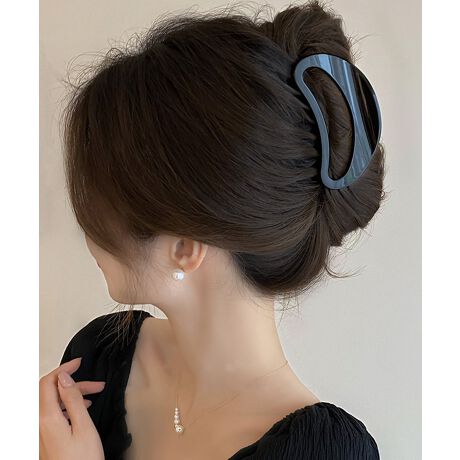 J[iȈۂ̃wANbvBɂ₩ȃJ[ufUCŔz[hA܂Ƃߔɂn[tAbvɂ҂BVvȂ瑶݊AItBX₨oȂǁAǂȃV[ɂg₷ACeBJ[FubNGi/LGi/LX[X/KGi/KX[XTCY::10.2cm :5cm :2.2cmYFɊւĂ̒ӓ_F̏i͌ Ŕ̔Ă邽߁Aϔ͕tĂ܂񂪁AiɏtȂ悤ȈՕŔƂĂ܂BCOAî߁Ai̍וdl͑قȂꍇ܂B\߂̏A肢v܂B