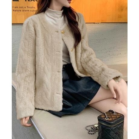 ӂӂ̃tFCNt@[fނgpm[J[WPbgBS[h{^؂₩ȃANZgɂȂA܂𖾂邭ĂBP[u҂݂̂悤ȗ̊̂\ʂAƏioBȓŌyĒgAH~̖hɂ҂B邾ō郊b`Ȏ́B~jXJ[gXLj[pcƍ킹āA؂₩ȏH~R[fɂ߁BJ[FItzCg/x[WTCYFTCY:62cm :43cm :60cm 䂫:81.5cm g:58cm :116cmnF(yʒȓ)LkFȂFȂYFׂĕuTCYłi̐@ႢǍ덷܂̂ŁAjBCOAî߁Ai̍וdl͑قȂꍇ܂B\߂̏A肢v܂B