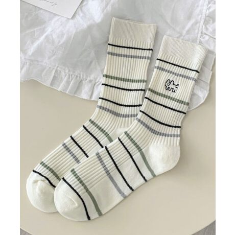 JWAȃ{[_[ڂ~h\bNXBȎhイ|CgANZgɂȂAVvȂ炱fUCB_炩ȃu҂݂ŁA\tgȗSnBLxȃJ[oG[VŁA̓̋CR[fBl[gɍ킹Ċy߂BXj[J[⃍[t@[ƍ킹āAlGʂđ炳肰ȂoBJ[FubN/AC{[/_[NO[/O[/Cgu[TCYFTCYΉTCYF22`25cm̍F18cmnFȂLkF蓧FȂYFɊւĂ̒ӓ_F̏i͌ Ŕ̔Ă邽߁Aϔ͕tĂ܂񂪁AiɏtȂ悤ȈՕŔƂĂ܂BCOAî߁Ai̍וdl͑قȂꍇ܂B\߂̏A肢v܂B