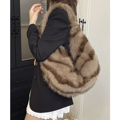 ̂̃CɃtBbg傫߃TCỸn[t[^|obOByʂȂeʂŎ[͔QBӂӂ̃t@[fނGߊƉ؂₩oB̓ŐFɉs܂AiȈۂɁBɊ|₷Aʋ΂₨oAfC[R[fɂ҂Ȗ\ACeBVvȃR[fɎ邾ŁAgĥX^CBJ[FzCg*O[/zCg*uE/O[/uETCYF:20cm ㉡:45cm ꉡ:35cm }`:10cm 荂:10cm 蒷:36cmiߕsAOsj[ɂāEA4Ήi22~31cm)F~EiPadminiΉi19.6~13.5~0.7cm)FZEzi10~20cmjFZE܂z:ZEL[P[X:ZEybg{gi500mljFZEybg{gci500mljF~dF361gnF|PbgFȂYFׂĕuTCYłi̐@ႢǍ덷܂̂ŁAjBCOAî߁Ai̍וdl͑قȂꍇ܂B\߂̏A肢v܂B