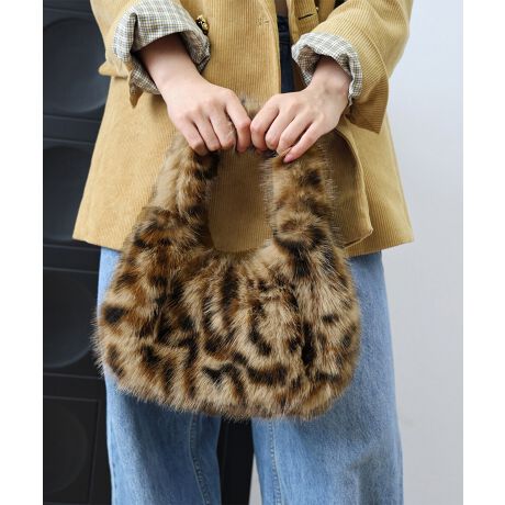 ӂӂ̃tFCNt@[fނ݊Q̃Aj}obOBnh܂Ńt@[ŎdグĂAŃgĥANZgɁBzX}[gtHAbvȂǁAKvȏ钚xTCYBfC[g͂A~̂oCxgV[ɂ߁BJ[Fx[W/ubN/AC{[/Jt/uETCYF:20cm ㉡:26cm ꉡ:24cm }`:7.5cm 荂:15cm 蒷:35cmiߕsAOsj [ɂāEA4Ήi22~31cm)F~EiPadminiΉi19.6~13.5~0.7cm)F~Ezi10~20cmjFZE܂z:ZEL[P[X:ZEybg{gi500mljF~Eybg{gci500mljF~dF159gnF|PbgF萶YFׂĕuTCYłi̐@ႢǍ덷܂̂ŁAjBCOAî߁Ai̍וdl͑قȂꍇ܂B\߂̏A肢v܂B