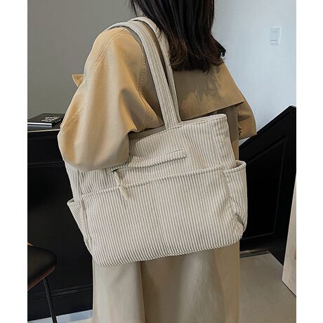 _炩ȃR[fCfނŎdグAeʂ̃g[gobOBOɂ͕̃|PbgĂAX}zEEȂǂd₷pIȃfUCBx[VbNȃJ[WJŁAǂȃR[fɂ\ACeByʂŌɊ|₷AfC[g͂Aʋ΁EʊwEEsȂǕLV[ŊBJ[FubN/AC{[/uE/J[LTCYF:31cm ㉡:43cm ꉡ:35cm }`:12cm 荂:29cm 蒷:63cmiߕsAOsj[ɂāEA4Ήi22~31cm)FZEiPadminiΉi19.6~13.5~0.7cm)FZEzi10~20cmjFZE܂z:ZEL[P[X:ZEybg{gi500mljFZEybg{gci500mljFZdF301gnF|PbgF萶YFׂĕuTCYłi̐@ႢǍ덷܂̂ŁAjBCOAî߁Ai̍וdl͑قȂꍇ܂B\߂̏A肢v܂B