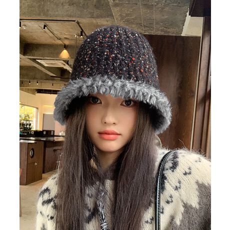 ӂӂƂG̗ǂjbgfނŎdグoPbgnbgB܂ł^ꂵɂAJoɓĎ^т₷BH~̊΍͂A悢{[ŕLX^COɍ킹BR[fBl[gŁAJWAɂL[gɂAN[ɂϐgłBJ[FubN/AC{[/CG[/J/uETCYFTCÝF56-60cm[F20cmnFȂLkF₠萶YFׂĕuTCYłi̐@ႢǍ덷܂̂ŁAjBCOAî߁Ai̍וdl͑قȂꍇ܂B\߂̏A肢v܂B