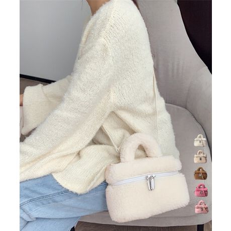 ۂtHA{AfނGߊY{bNX^V_[obOB莝΂ߊ|ł2waydlBRpNgȂKvȏ܂[͂ŁA₷ýBV_[͎O\ŁA莝obOƂĂ͂ACN|[`ołgBR[fɗn݂₷J[AFɂȂJ[܂őALV[ŊBJ[FItzCg/x[W/uE/`F[sN/xr[sNTCYF:13cm ㉡:22cm ꉡ:22cm }`:9cm 荂:6cm 蒷:20cmiߕsAO\j V_[:100-118cmi߉\AO\j[ɂāEA4Ήi22~31cm)F~EiPadminiΉi19.6~13.5~0.7cm)F~Ezi10~20cmjFZE܂z:ZEL[P[X:ZEybg{gi500mljF~Eybg{gci500mljF~dF224gnF|PbgFȂYFׂĕuTCYłi̐@ႢǍ덷܂̂ŁAjBCOAî߁Ai̍וdl͑قȂꍇ܂B\߂̏A肢v܂B