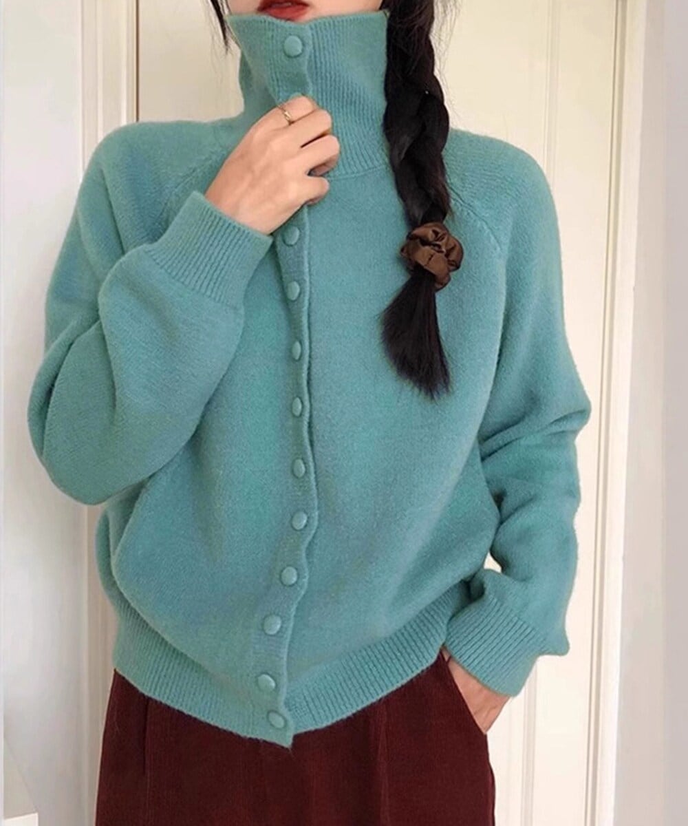 くるみボタンハイネックニットカーディガン