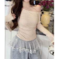 ドットラメtシャツオフショルダートップス