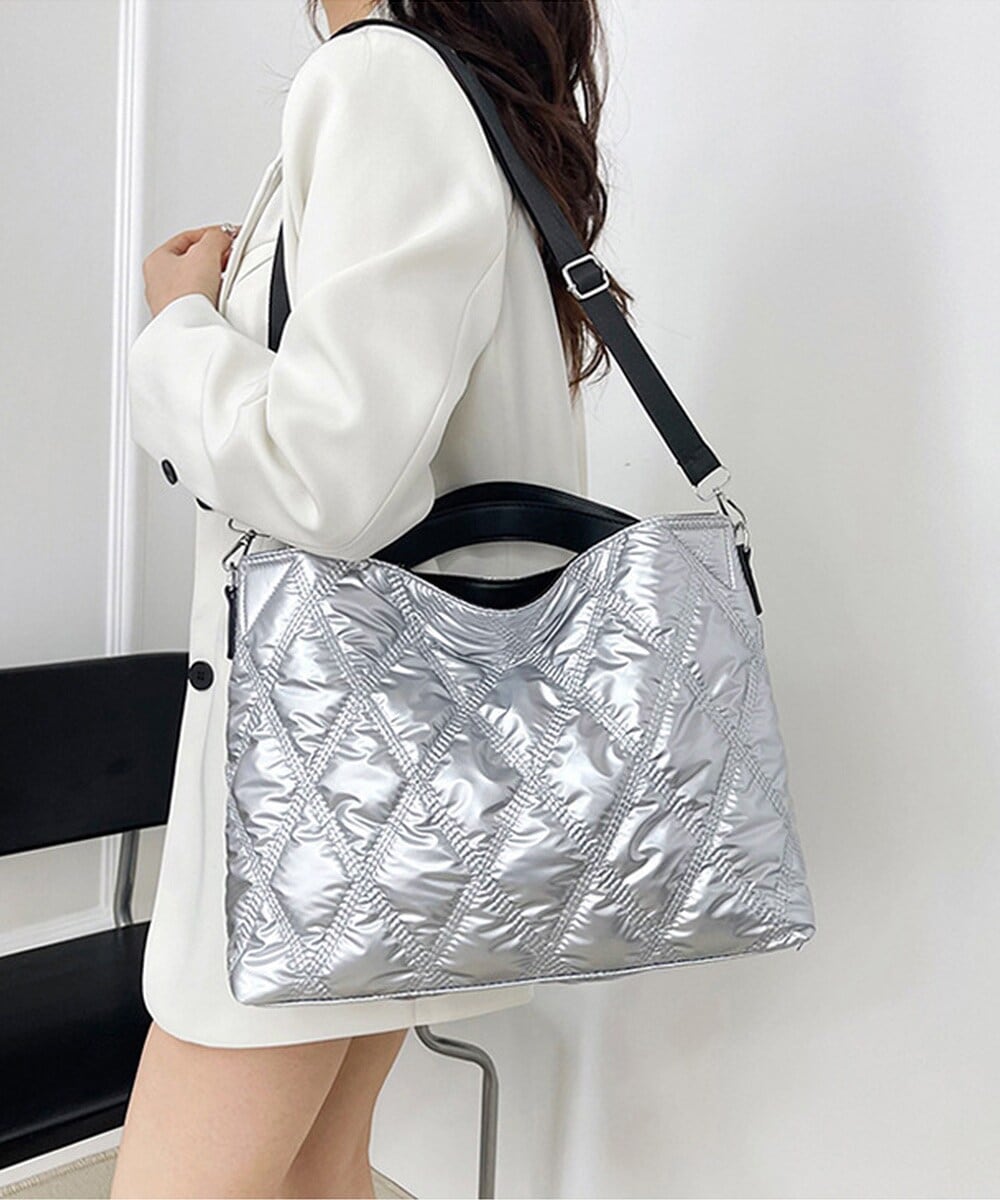 極美品✨シルバー キルティング ショルダーバッグ メタリックキルティング ショルダーバッグ | ミニミニストア