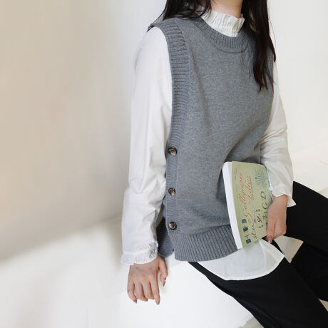 O㍷̂钷߂̏䊴́AqbvC܂łJo[B_{Ƃ܂Ƃ܂̂VGbgŁAƊ̂镵͋C܂B傫JX[úA{[̂X[ũgbvXƂaȂ킹₷fUCBTChɂ̓{^tŁAڂ|CgɁB_炩ۉɗDꂽANfނgpAȃCi[ƍ킹ĂgBȂǂ̃fBe[ɂ̓ufނgpAƊ̂㎿ȈۂɁBu[ƃO[̂QF́A莝̃gbvXƍ킹邾ŁAgĥ鍡ۃX^CɎdオ܂BccccccccFȂFӂLkF藠nFȂ|PbgFȂ@F􂢉/lbgɓĐ@ccccccccڂ@͏i^OQƂ