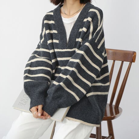 ǂȑ̌^fUC͂VlbNZ[^[Bɖڂ̂̓I[o[TCYfUCƃhbvV_[ŁAbNX͋CoȂAX^CbVȈۂ^܂BӂƂۂ񑳂͓̘rRɃJo[AKȒSn񋟂܂BJWAȓ풅ƂĂ͂AƂOoɂsb^łBLN̕ɂ߂łACełJ[oG[VLxŁAD݂ɍ킹đÎׂ|CgIǂ̐FR[fBl[gĂꂽiłBJ[AC{[/x[W/sN/lCr[/`R[/O[W/AC{[_`R[/`R[_AC{[i̐F͕BQƂBTCY:P(cm)yt[z63cm/g66cm/63cm/46cmH̊֌WAe̐ӏ(u)y}3cmzx͌덷̋e͈͂ƂĒĂ܂Bfރ|GXe47%EAN35%EiC15%E|E^3%nLk聚ȂnȂYChinafg166cm(pTCYt[)GߏH/~