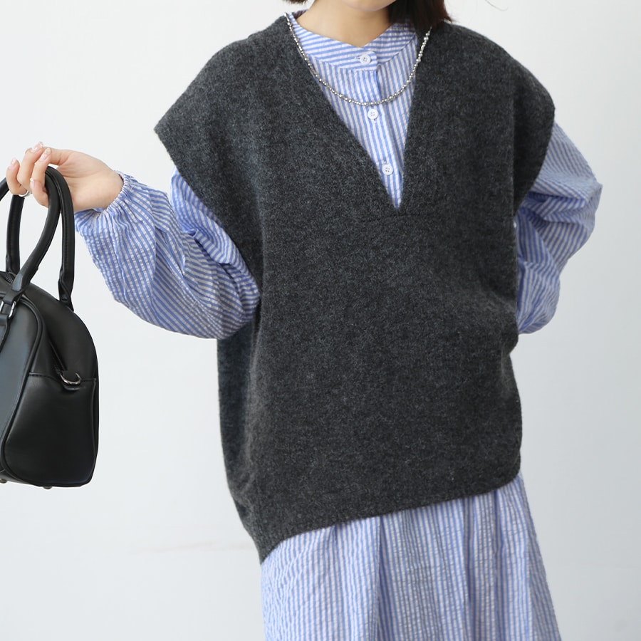 【新品・未使用】Milla owenベストジレ 前後2WAYチュールヤーンニット 新品・未使用】Milla owenベストジレ 前後2WAYチュールヤーン