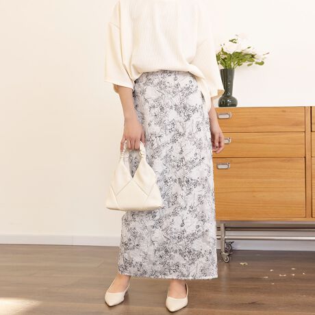 ӂiȃ^CgVGbg`[|Cg̉ԕOXJ[gVoIl炵iȈۂ^ԕfUCɂčꖇłBn̂VGbg{nCEGXgŋrʂ͂ACɂȂ鑾Jo[XbgőJyIXgXt[ɒp܂ÎiȃbNXꂢ߃C̕LX^COő劈􁝂d₨x݂̓̂oȂǕLV[Ŋ􂷂邱ƊԈႢȂIItzCgEx[ŴQF炨D݂ɍ킹ĂIт܂IJ[ItzCg/x[Wi̐F͕BQƂBTCY:P(cm)yMz91cm/EGXg64-74cm/qbv100cmH̊֌WAe̐ӏ(u)y}3cmzx͌덷̋e͈͂ƂĒĂ܂Bfރ|GXe100%nӂLkȂȂn聚YChinafg166cm(pTCYM)Gߏt//H