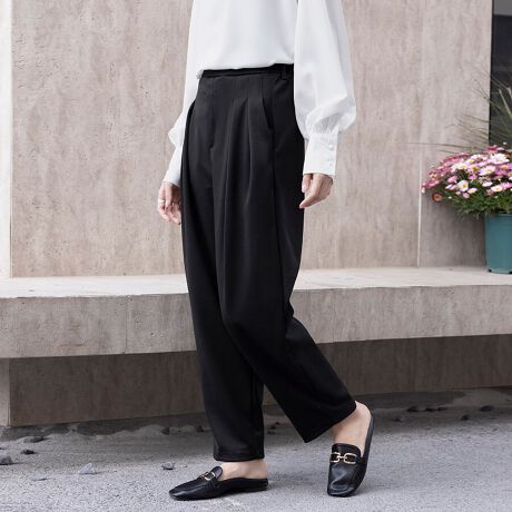 ǂȃJWAR[f1{łlۂoĂƏ_炩ȑfނSn悢^bNte[p[hpcVoInCEGXgŁAƂChVGbg悭[YɗꖇłB┖ŌySnȂ̂|CgIItBXJWAñgbvXƍ킹Y߂ɂ܂Ƃ߂Ag[i[Ȃǂ̃JWAACeƍ킹ăYCNɒȂA킹gbvXɂĂۂς閜\ACeBOV[Yłp邽߁A߂̃pcłBJ[x[W/ubNi̐F͕BQƂBTCY:P(cm)yMz96cm/EGXg68-78cm/qbv94cm/ҏ35cm/҉63cmH̊֌WAe̐ӏ(u)y}3cmzx͌덷̋e͈͂ƂĒĂ܂Bfރ|GXe98E|E^2nӂLk聚ȂnȂYChinafg166cm(pTCYM)Gߏt/H