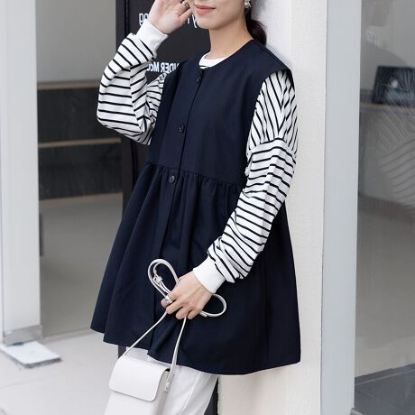 iӎyvVGbg`[|CgȃgbvXVoIVGbgCoȂXbLY߂Ɏdグ܂Btg̃{^ƂƂEhlbN炵Ă܂B̂̃CE߂Ȃ[YȎdオŒSnQIƊ炩ȔǴAySñgbvXłBR[fBl[gŃI[V[Yp܂B܂LIP[WV[Ŋ􂷂閜\ACeǂȃCi[ɂ킹₷A񂵗͂̂闊ꖇłBJ[lCr[/ubN/x[W/O[W/O[i̐F͕BQƂBTCY:P(cm)yMiS-Mjz78cm/46cm/g53cmyLiL-LLjz80cm/50cm/g55cmH̊֌WAe̐ӏ(u)y}3cmzx͌덷̋e͈͂ƂĒĂ܂Bfރ|GXe80E[16E|E^4nӂLkȂȂnȂYChinafg166cm(pTCYM)Gߏt//H